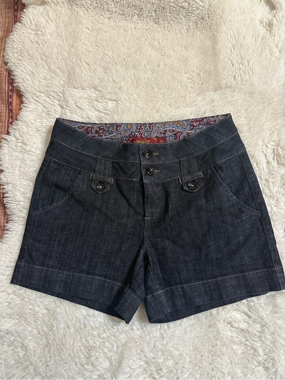 One 5 One Dark Wash Denim Shorts Size 10 Cuffed Stretch 4.5” Inseam - Picture 2 of 10